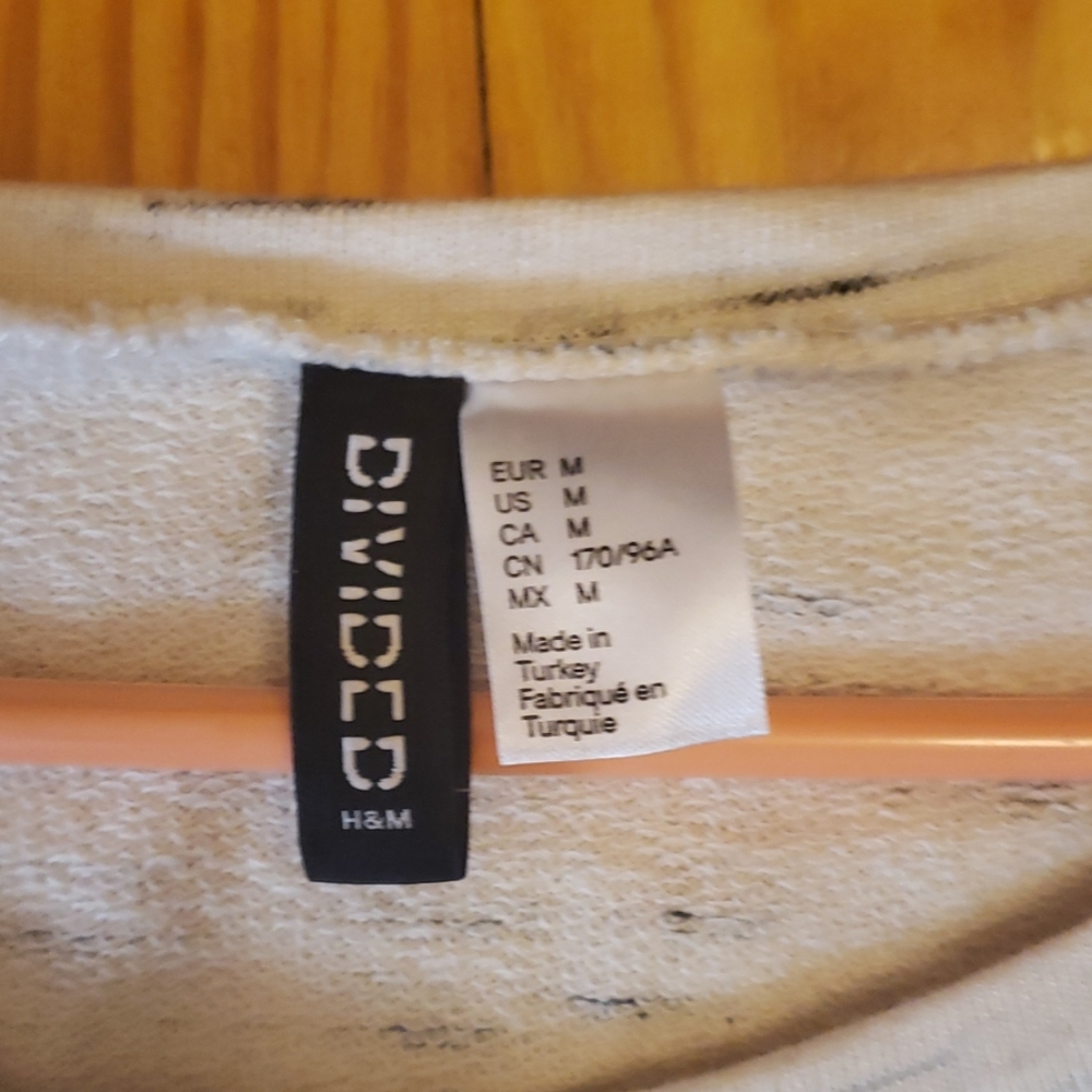 Sweater - Picture 2 of 2